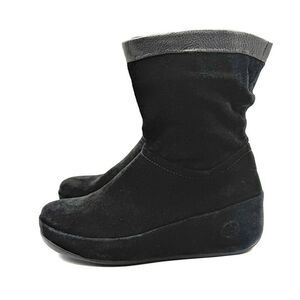 FitFlop Crush Suede Black Boots - Women’s US 7